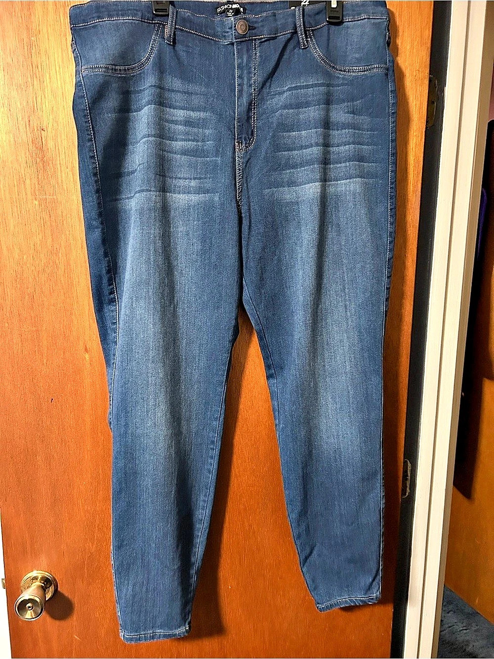 Fashion Nova Skinny Jeans in Blue Waist 22 New with tag